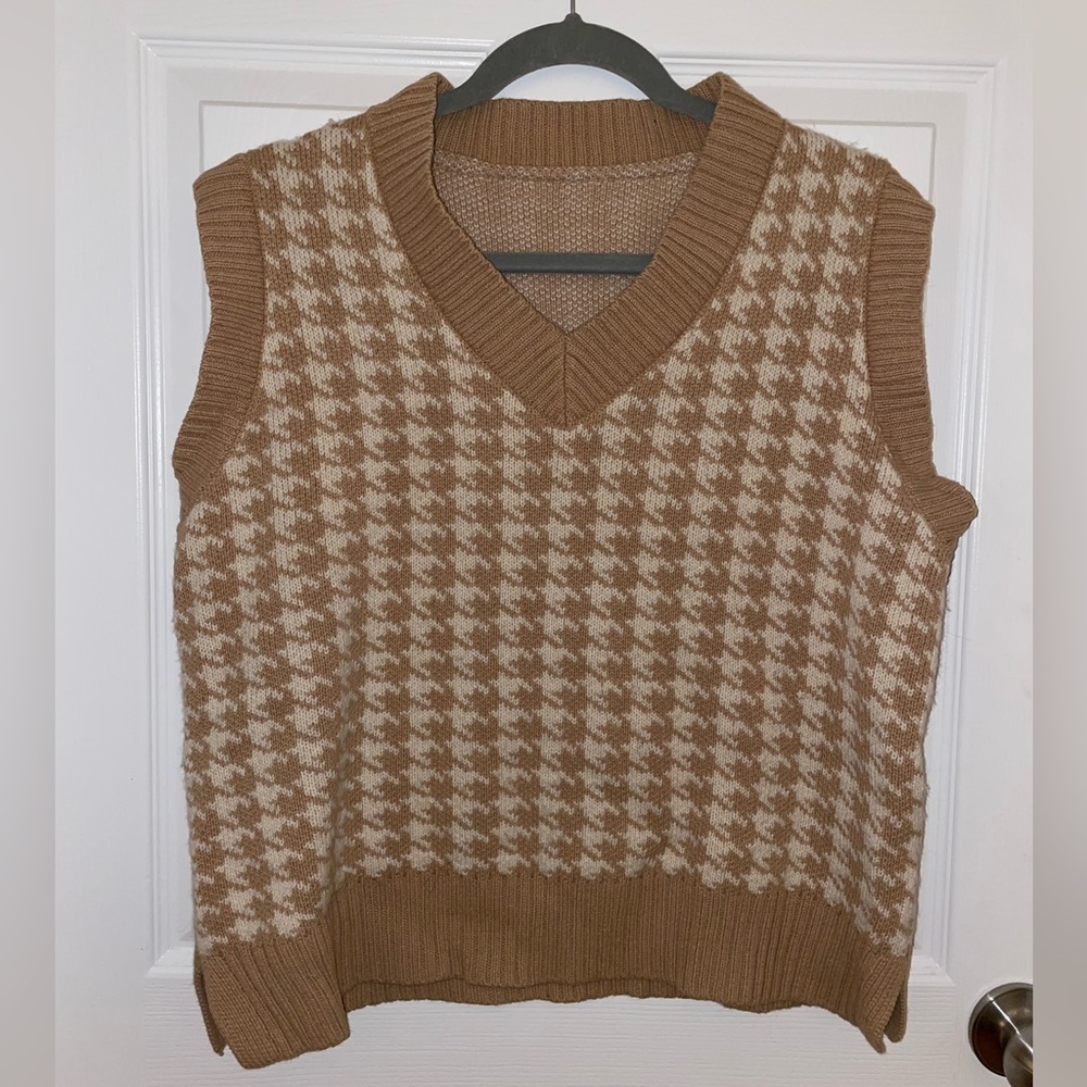 Y2K Wavy Checkered Sweater Vest